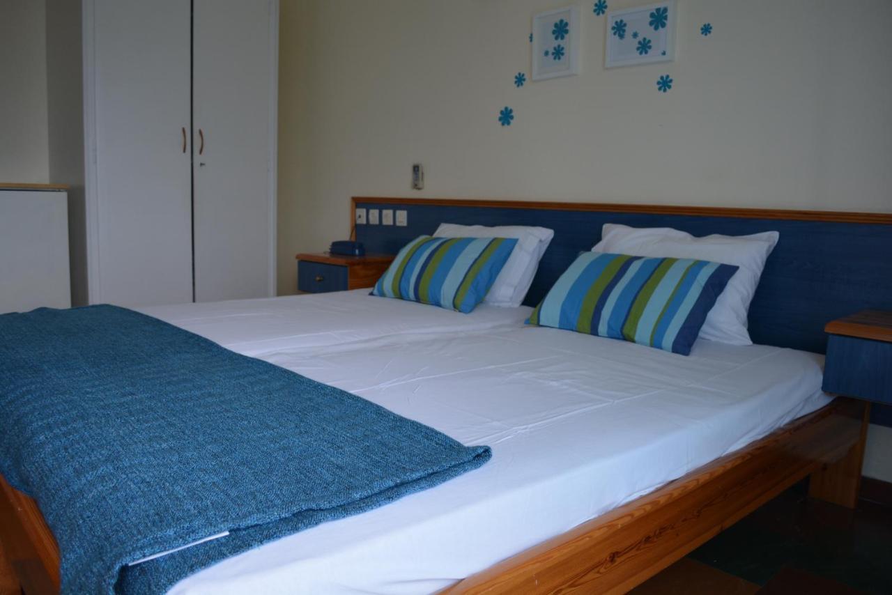 Dimitra Hotel Kamena Vourla Quarto foto