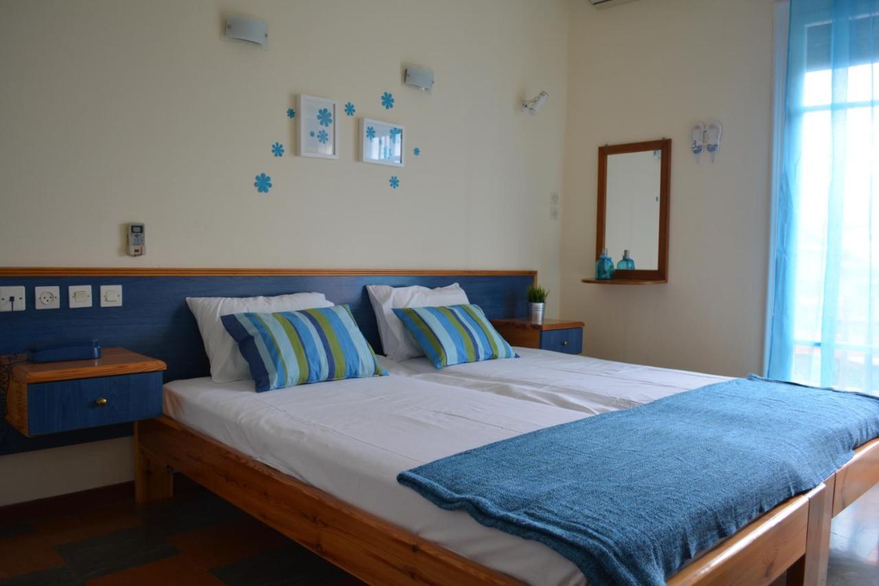 Dimitra Hotel Kamena Vourla Quarto foto
